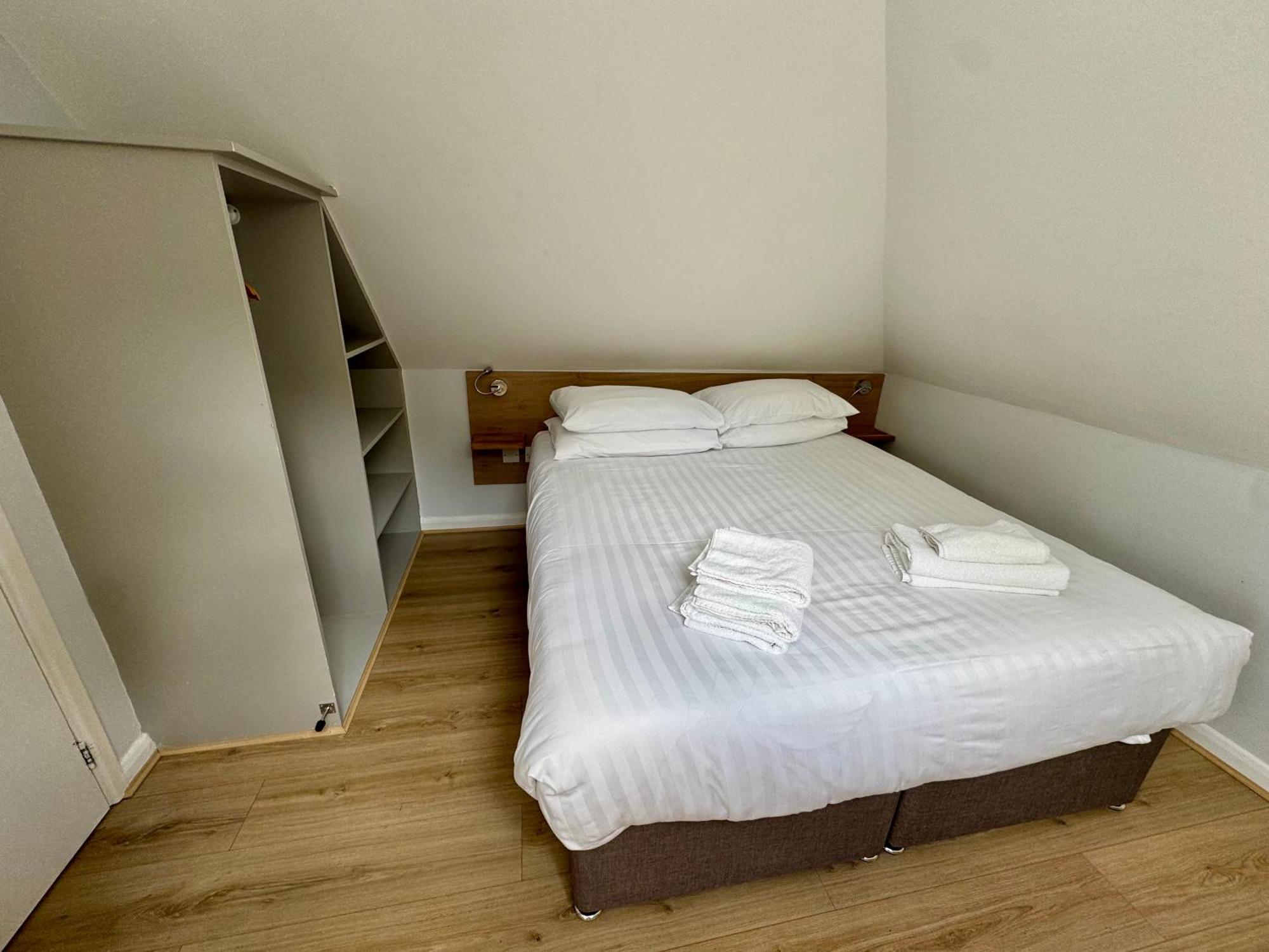 Brentwood Hotel ภายนอก รูปภาพ